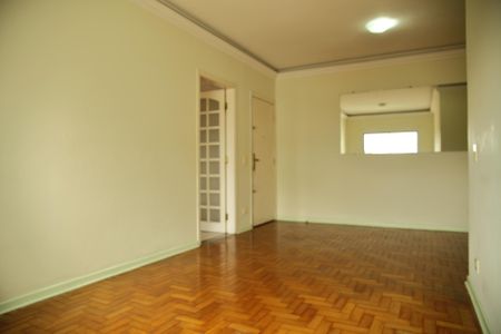 Apartamento à venda com 76m², 2 quartos e 2 vagasSala