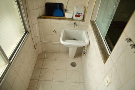 Apartamento à venda com 76m², 2 quartos e 2 vagasÁrea de Serviço