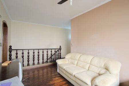 Casa à venda com 320m², 4 quartos e 5 vagasCorredor dos Quartos