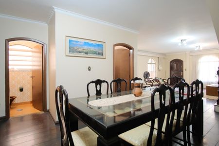 Casa à venda com 320m², 4 quartos e 5 vagasSala de Jantar