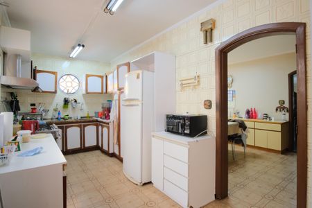 Casa à venda com 320m², 4 quartos e 5 vagasCozinha