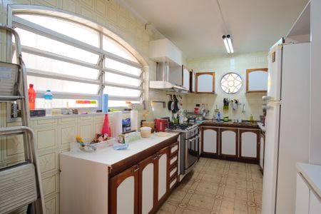 Casa à venda com 320m², 4 quartos e 5 vagasCozinha