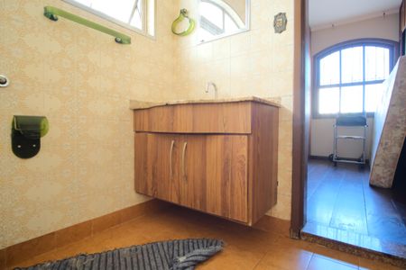 Casa à venda com 320m², 4 quartos e 5 vagasBanheiro da Suíte 2