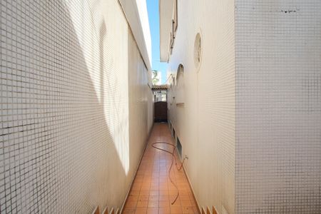 Casa à venda com 320m², 4 quartos e 5 vagasQuintal
