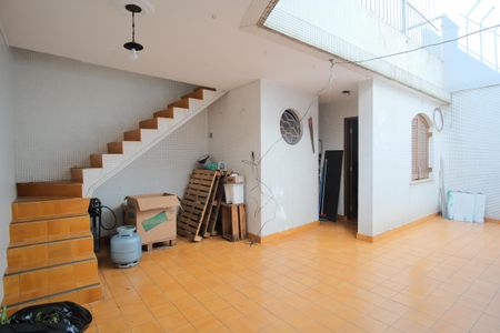 Casa à venda com 320m², 4 quartos e 5 vagasQuintal