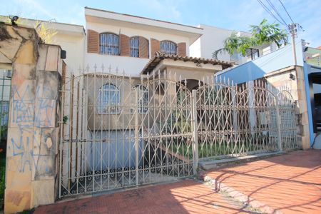 Casa à venda com 320m², 4 quartos e 5 vagasFachada