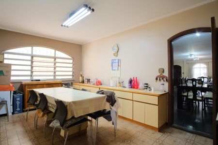 Casa à venda com 320m², 4 quartos e 5 vagasCopa