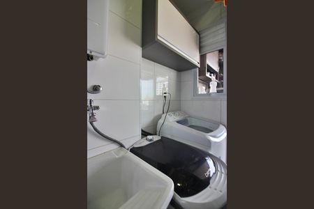 Apartamento à venda com 77m², 2 quartos e 2 vagasCozinha e Área de Serviço