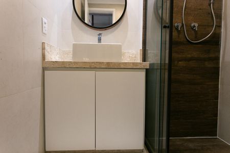 Apartamento à venda com 82m², 2 quartos e 2 vagasBanheiro da Suíte