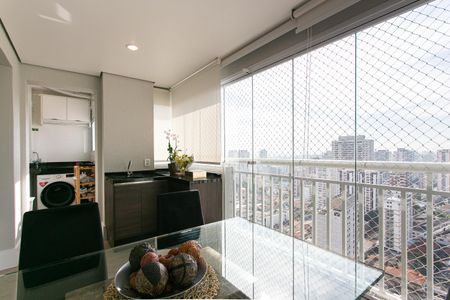 Apartamento à venda com 82m², 2 quartos e 2 vagasVaranda