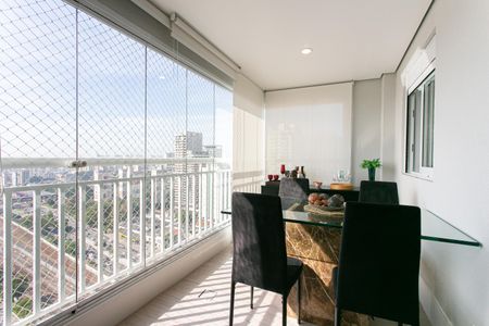 Apartamento à venda com 82m², 2 quartos e 2 vagasVaranda