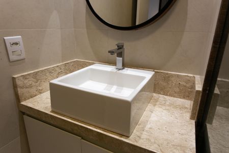 Apartamento à venda com 82m², 2 quartos e 2 vagasBanheiro da Suíte