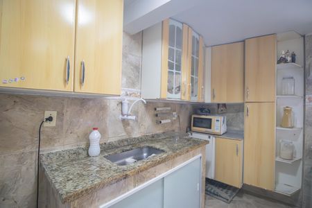Apartamento para alugar com 125m², 2 quartos e 1 vagaCozinha e Área de Serviço