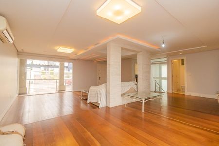 Casa à venda com 450m², 3 quartos e 3 vagasSala