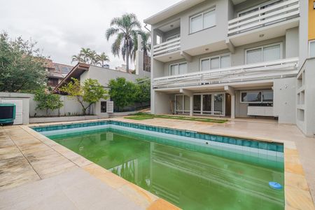 Casa à venda com 450m², 3 quartos e 3 vagasPiscina