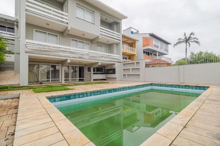 Casa à venda com 450m², 3 quartos e 3 vagasPiscina