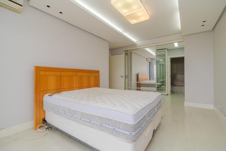 Casa à venda com 450m², 3 quartos e 3 vagasSuíte
