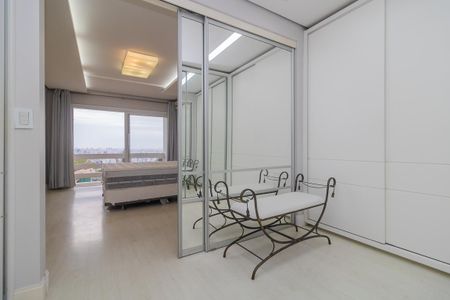 Casa à venda com 450m², 3 quartos e 3 vagasSuíte