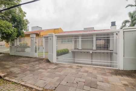 Casa à venda com 450m², 3 quartos e 3 vagasFachada