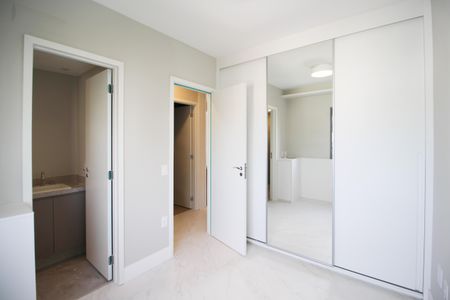 Apartamento à venda com 75m², 2 quartos e 2 vagasSuíte 2