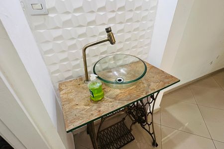 Casa à venda com 100m², 3 quartos e 2 vagas Casa à venda com 100m², 3 quartos e 2 vagasLavabo