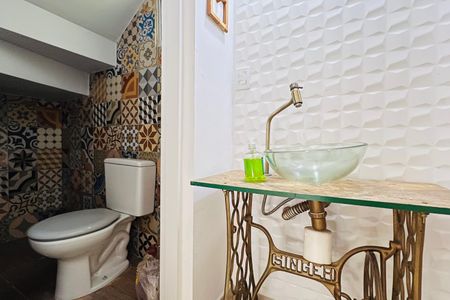 Casa à venda com 100m², 3 quartos e 2 vagas Casa à venda com 100m², 3 quartos e 2 vagasLavabo