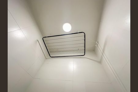 Apartamento à venda com 32m², 1 quarto e sem vagaÁrea de Serviço