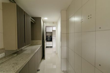 Casa para alugar com 238m², 3 quartos e 3 vagas Casa para alugar com 238m², 3 quartos e 3 vagasÁrea de Serviço