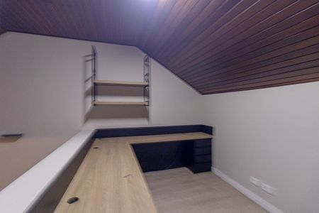 Casa para alugar com 238m², 3 quartos e 3 vagas Casa para alugar com 238m², 3 quartos e 3 vagasEscritório