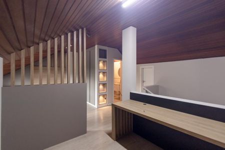 Casa para alugar com 238m², 3 quartos e 3 vagas Casa para alugar com 238m², 3 quartos e 3 vagasEscritório