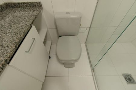Casa para alugar com 238m², 3 quartos e 3 vagas Casa para alugar com 238m², 3 quartos e 3 vagasBanheiro da Suite