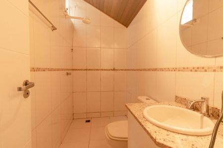 Casa para alugar com 238m², 3 quartos e 3 vagas Casa para alugar com 238m², 3 quartos e 3 vagasBanheiro Social 2