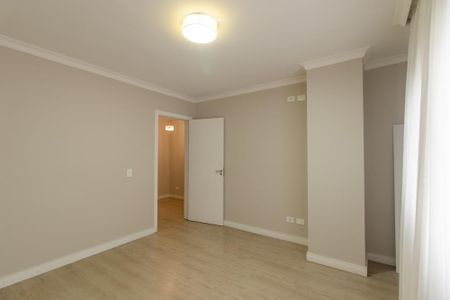 Casa para alugar com 238m², 3 quartos e 3 vagas Casa para alugar com 238m², 3 quartos e 3 vagasQuarto 2