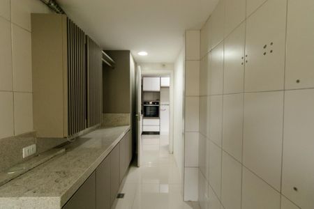 Casa para alugar com 238m², 3 quartos e 3 vagas Casa para alugar com 238m², 3 quartos e 3 vagasÁrea de Serviço