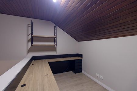 Casa para alugar com 238m², 3 quartos e 3 vagas Casa para alugar com 238m², 3 quartos e 3 vagasEscritório