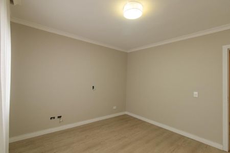 Casa para alugar com 238m², 3 quartos e 3 vagas Casa para alugar com 238m², 3 quartos e 3 vagasQuarto 2
