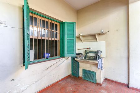 Casa à venda com 300m², 2 quartos e 4 vagasÁrea de Serviço