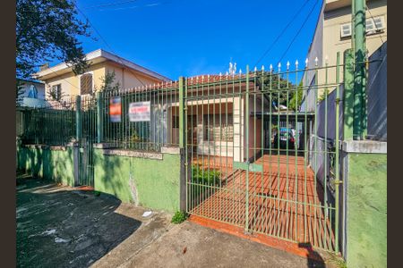 Casa à venda com 300m², 2 quartos e 4 vagasFachada