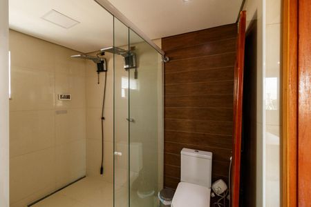 Casa à venda com 260m², 3 quartos e 4 vagasBanheiro da Suíte