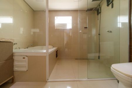 Casa à venda com 260m², 3 quartos e 4 vagasBanheiro da Suíte