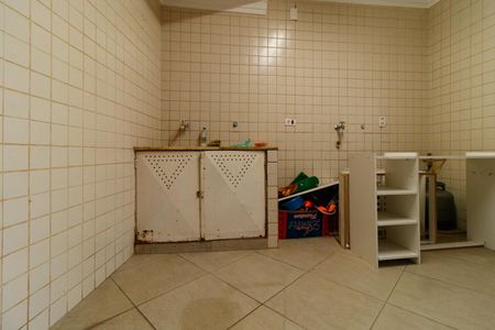 Casa à venda com 260m², 3 quartos e 4 vagasÁrea de Serviço