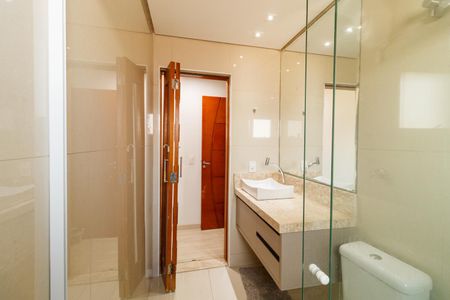 Casa à venda com 260m², 3 quartos e 4 vagasBanheiro da Suíte 3