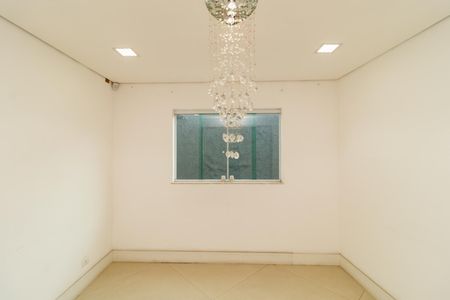 Casa à venda com 260m², 3 quartos e 4 vagasSala 2