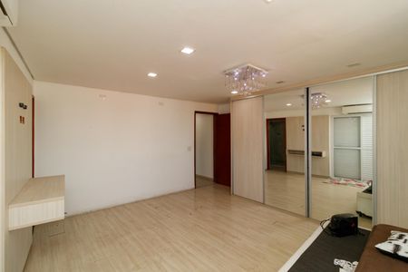 Casa à venda com 260m², 3 quartos e 4 vagasSuíte