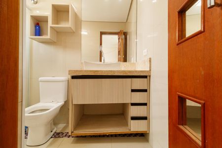 Casa à venda com 260m², 3 quartos e 4 vagasBanheiro da Suíte 2