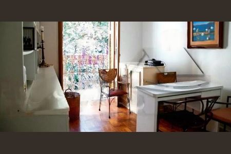 Casa à venda com 4 quartos, 170m² em Vila Mariana, São Paulo