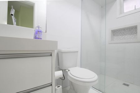 Casa para alugar com 500m², 8 quartos e 4 vagasBanheiro 5