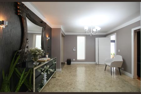 Casa para alugar com 500m², 8 quartos e 4 vagasHall de entrada