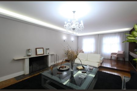 Casa para alugar com 500m², 8 quartos e 4 vagasSala 1