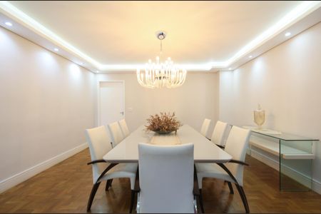 Casa para alugar com 500m², 8 quartos e 4 vagasSala de Jantar